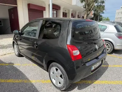 Renault Twingo 2008 - 5250 EUR, 105000 km - AUTO.MOTO.pt - 105000km - foto 12 de 31