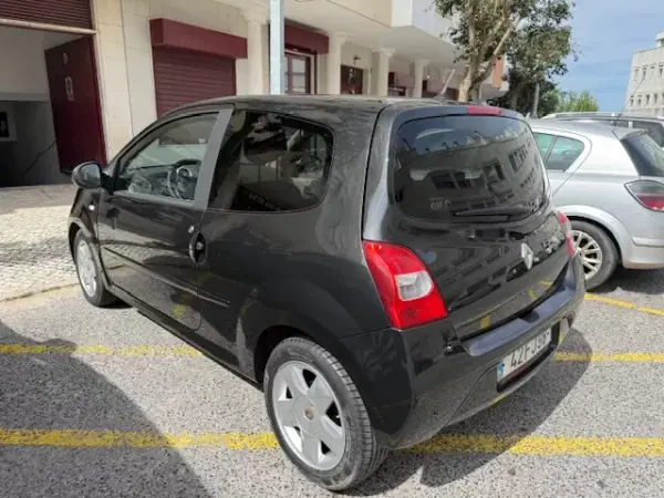 Renault Twingo 2008 - 5250 EUR, 105000 km - AUTO.MOTO.pt - 105000km - foto 12 de 31