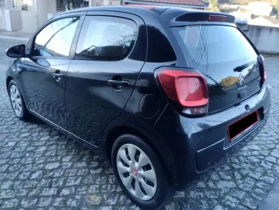 Citroën C1 Airscape 2014 - 7750 EUR, 120000 km - AUTO.MOTO.pt - 120000km - foto 4 de 25