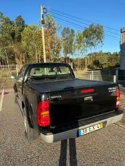 Toyota Hilux 2007 - 23000 EUR, 232000 km - 232000km - foto 2 de 6