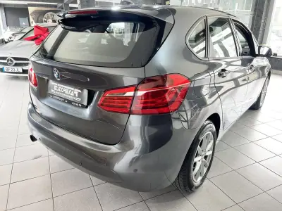 BMW 214 Active Tourer 2017 - 15600 EUR, 98526 km - AUTO.MOTO.pt - 98526km - foto 4 de 21