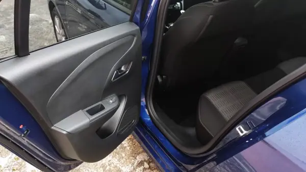 Opel Corsa 2021 - 12999 EUR, 47000 km - AUTO.MOTO.pt - 47000km - foto 17 de 31