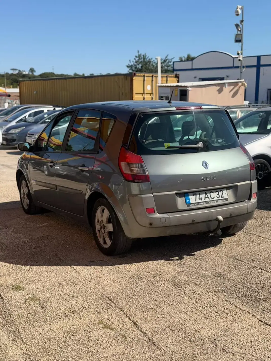 Renault Scénic 2005 - 4900 EUR, 171485 km - AUTO.MOTO.pt - 171485km - foto 4 de 7