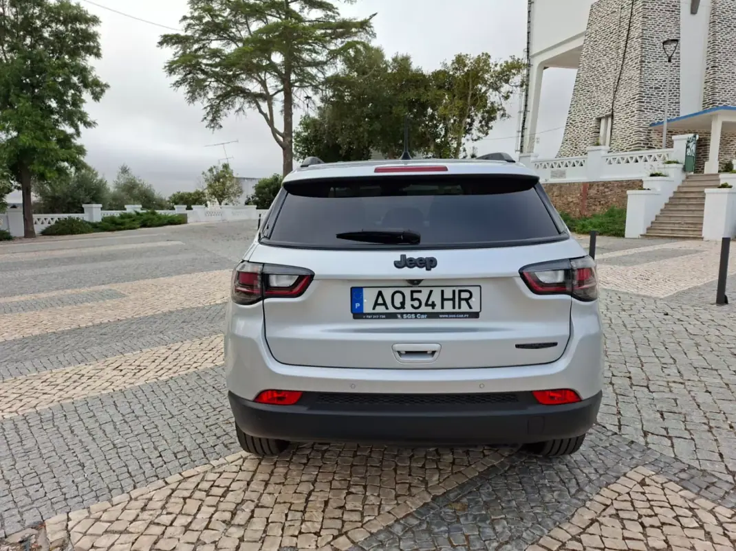 Jeep Compass 2022 - 23900 EUR, 94325 km - 94325km - foto 5 de 28