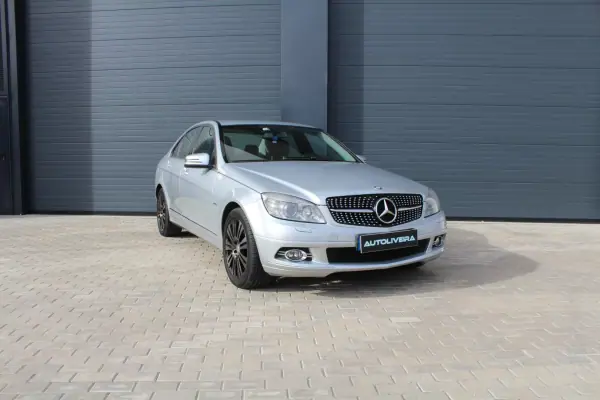 Mercedes-Benz C 250 2008 - 12990 EUR, 241176 km - AUTO.MOTO.pt - 241176km - foto 2 de 18