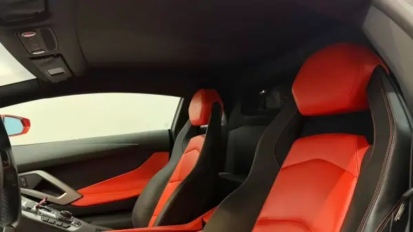 Lamborghini Aventador 2012 - 349900 EUR, 17929 km - AUTO.MOTO.pt - 17929km - foto 32 de 39