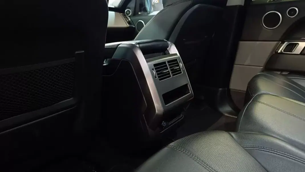 Land Rover Range Rover Sport 2017 - 34900 EUR, 133500 km - AUTO.MOTO.pt - 133500km - foto 16 de 34
