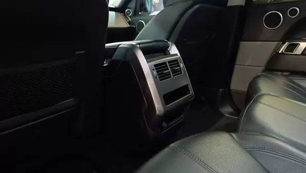 Land Rover Range Rover Sport 2017 - 35900 EUR, 133500 km - AUTO.MOTO.pt - 133500km - foto 16 de 34