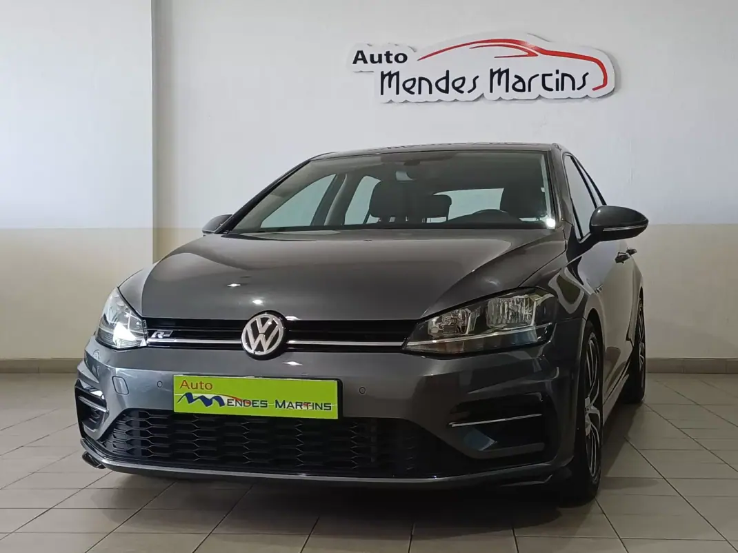 Volkswagen Golf 2017 - 18900 EUR, 140802 km - AUTO.MOTO.pt - 140802km - foto 2 de 12