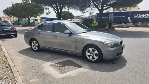 BMW 520 2008 - 7980 EUR, 322077 km - AUTO.MOTO.pt - 322077km - foto 15 de 41
