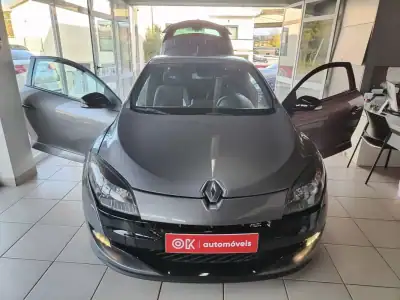 Renault Mégane Coupe 2010 - 18950 EUR, 157000 km - AUTO.MOTO.pt - 157000km - foto 18 de 39