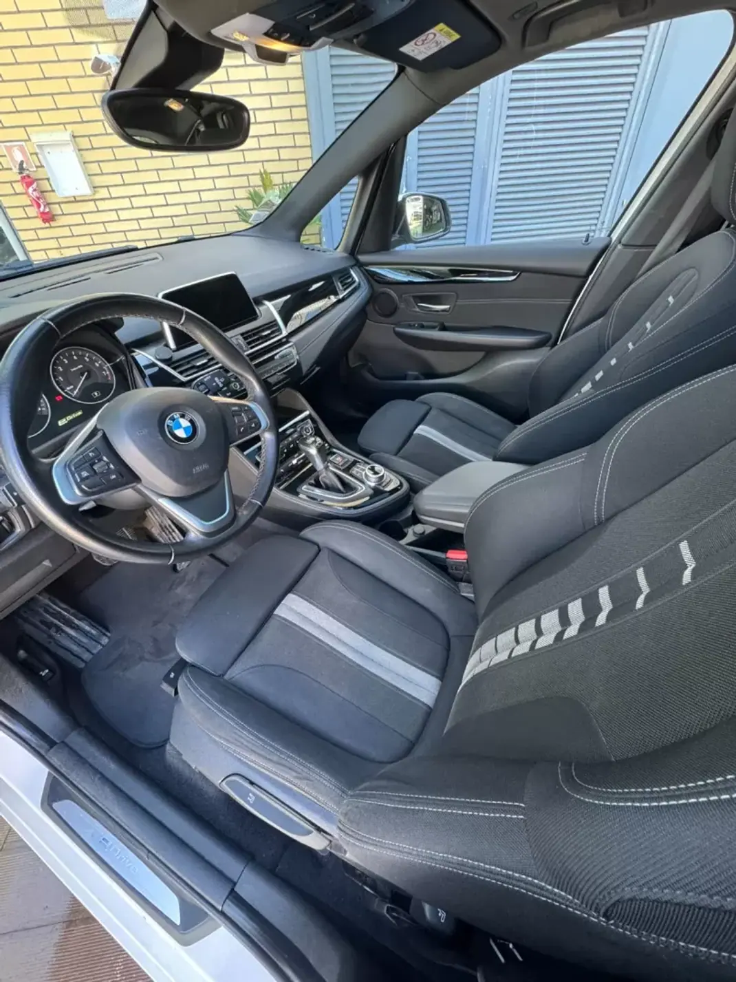 BMW 225xe Active Tourer 2018 - 15900 EUR, 127000 km - AUTO.MOTO.pt - 127000km - foto 10 de 12