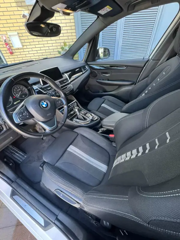 BMW 225xe Active Tourer 2018 - 15900 EUR, 127000 km - AUTO.MOTO.pt - 127000km - foto 10 de 12