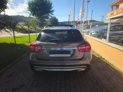 Mercedes-Benz GLA 200 2015 - 18750 EUR, 148362 km - foto 5 de 14