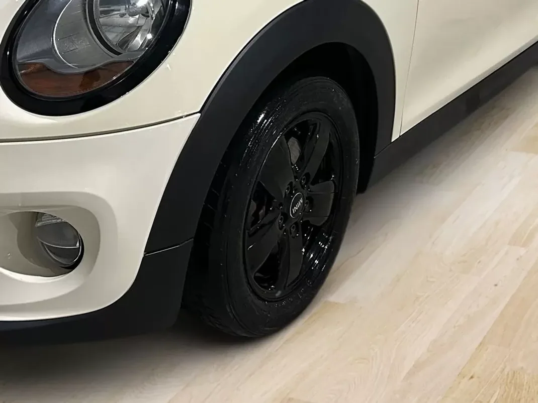 MINI Cooper 2014 - 11500 EUR, 190000 km - AUTO.MOTO.pt - 190000km - foto 6 de 16