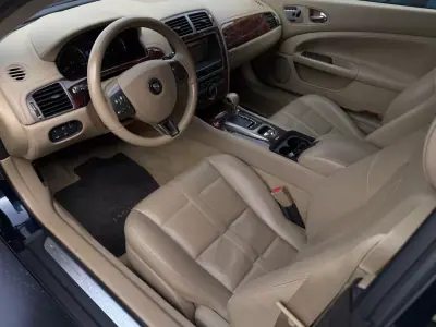 Jaguar XK 2006 - 38500 EUR, 186000 km - AUTO.MOTO.pt - 186000km - foto 10 de 15