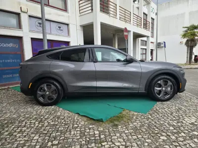 Ford Mustang Mach-E 2021 - 29950 EUR, 92000 km - AUTO.MOTO.pt - 92000km - foto 2 de 18