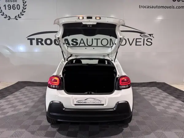 Citroën C3 2019 - 11990 EUR, 240000 km - AUTO.MOTO.pt - 240000km - foto 8 de 35