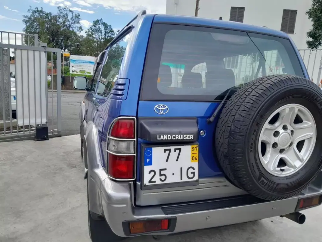 Toyota Land Cruiser 1997 - 24500 EUR, 135000 km - AUTO.MOTO.pt - 135000km - foto 6 de 24