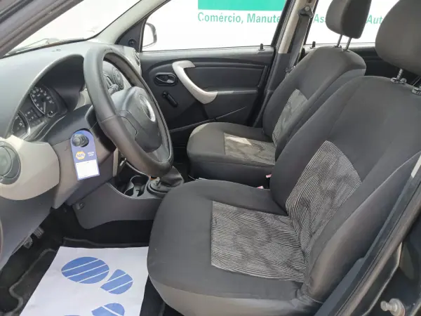 Dacia Sandero 2012 - 5350 EUR, 75719 km - 75719km - foto 11 de 19