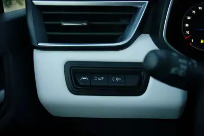 Renault Clio 2023 - 18900 EUR, 26048 km - AUTO.MOTO.pt - 26048km - foto 27 de 40