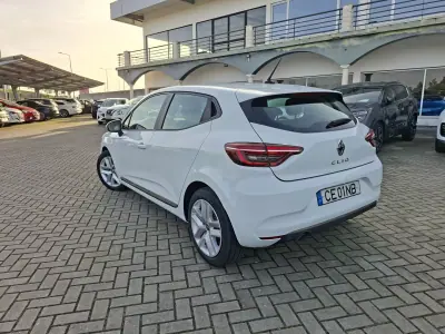Renault Clio 2019 - 15000 EUR, 62800 km - AUTO.MOTO.pt - 62800km - foto 8 de 32