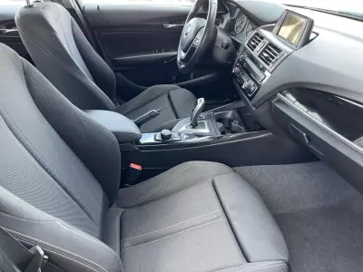 BMW 116 2017 - 15900 EUR, 153200 km - AUTO.MOTO.pt - 153200km - foto 13 de 14