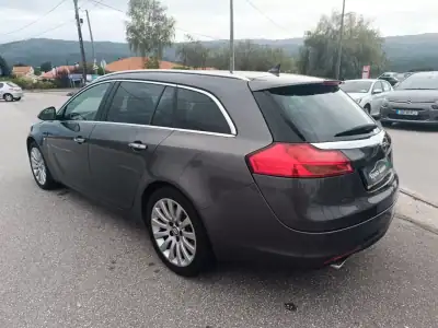 Opel Insignia 2010 - 7500 EUR, 206000 km - AUTO.MOTO.pt - 206000km - foto 8 de 31