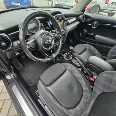 MINI Cooper 2015 - 14950 EUR, 172223 km - AUTO.MOTO.pt - 172223km - foto 16 de 22