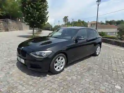 BMW 116 2013 - 11500 EUR, 190000 km - foto 6 de 9
