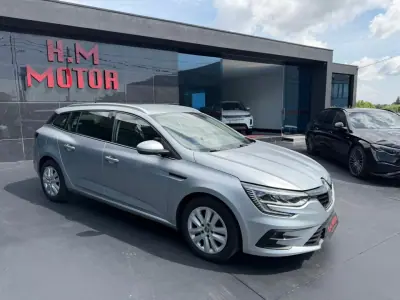 Renault Mégane Sport Tourer 2020 - 10900 EUR, 265000 km - AUTO.MOTO.pt - 265000km - foto 2 de 9