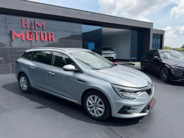 Renault Mégane Sport Tourer 2020 - 10900 EUR, 265000 km - AUTO.MOTO.pt - 265000km - foto 2 de 9