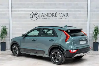 Kia e-Niro 2023 - 27950 EUR, 27488 km - AUTO.MOTO.pt - 27488km - foto 7 de 53