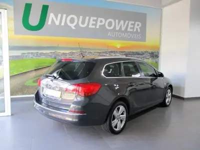 Opel Astra Sports Tourer 2016 - 7490 EUR, 250000 km - AUTO.MOTO.pt - 250000km - foto 7 de 49