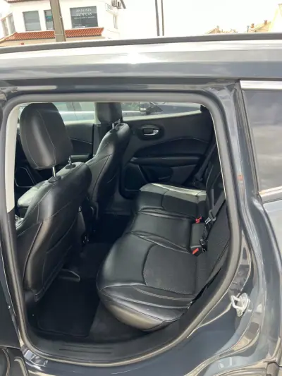 Jeep Compass 2019 - 13450 EUR, 231000 km - AUTO.MOTO.pt - 231000km - foto 7 de 7
