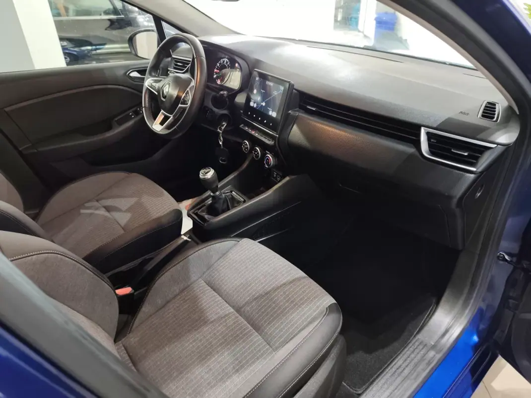 Renault Clio 2022 - 12990 EUR, 106000 km - AUTO.MOTO.pt - 106000km - foto 22 de 24
