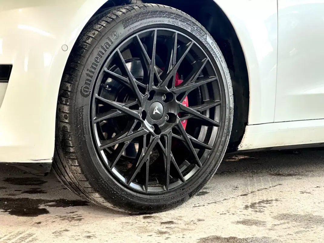 Tesla Model 3 2020 - 20900 EUR, 170759 km - AUTO.MOTO.pt - 170759km - foto 2 de 20