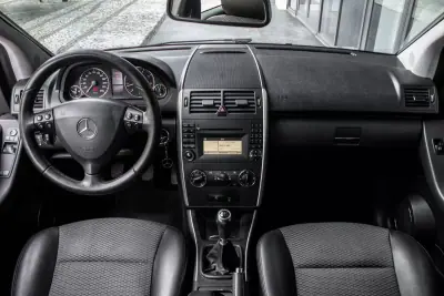 Mercedes-Benz A 160 2009 - 6890 EUR, 111084 km - AUTO.MOTO.pt - 111084km - foto 34 de 34