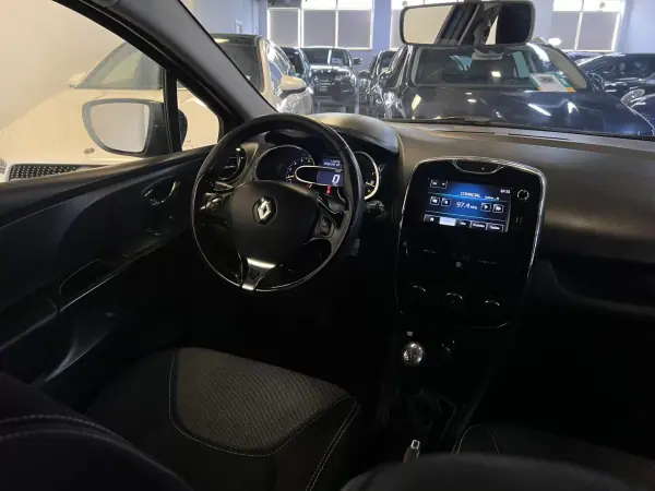 Renault Clio 2013 - 7990 EUR, 160000 km - 160000km - foto 15 de 38