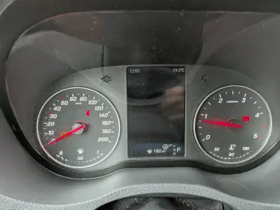Mercedes-Benz 2025 - 44500 EUR, 29000 km - AUTO.MOTO.pt - 29000km - foto 15 de 19