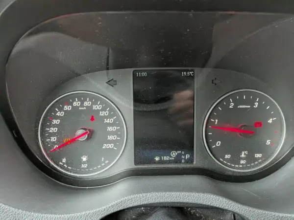 Mercedes-Benz 2025 - 44500 EUR, 29000 km - AUTO.MOTO.pt - 29000km - foto 15 de 19