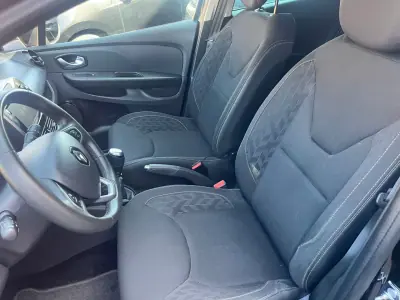 Renault Clio 2019 - 12900 EUR, 66000 km - AUTO.MOTO.pt - 66000km - foto 13 de 18