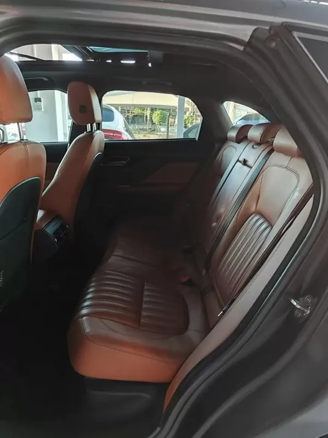 Jaguar F-Pace 2017 - 22500 EUR, 147000 km - AUTO.MOTO.pt - 147000km - foto 14 de 40