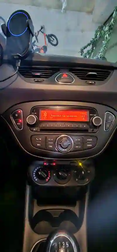 Opel Corsa 2016 — foto 6 de 15