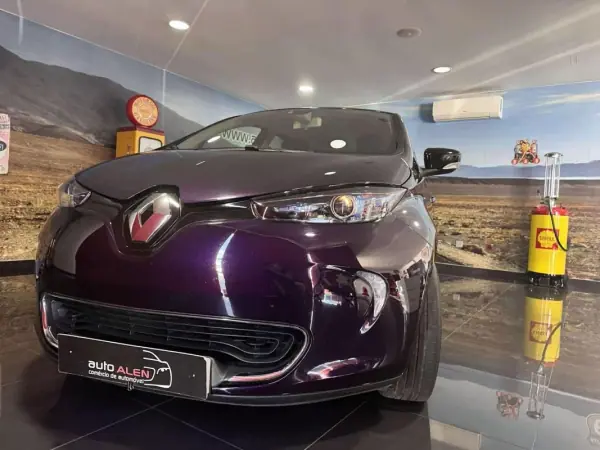 Renault Zoe 2018 - 13750 EUR, 94000 km - AUTO.MOTO.pt - 94000km - foto 2 de 22