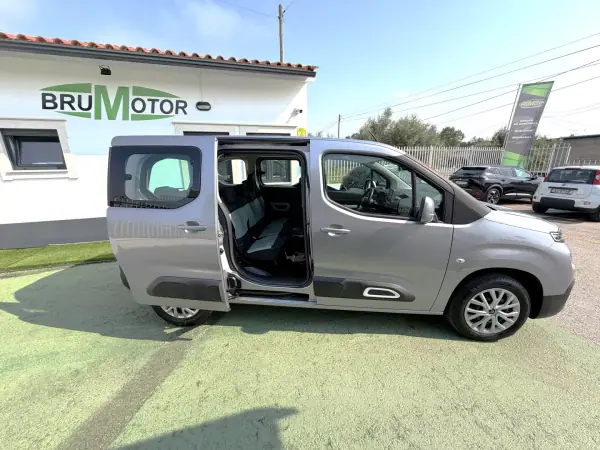 Citroën Berlingo 2021 - 13500 EUR, 81261 km - AUTO.MOTO.pt - 81261km - foto 17 de 19