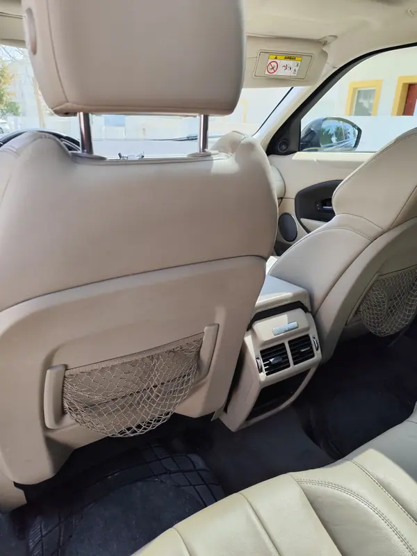 Land Rover Range Rover Evoque 2018 - 21500 EUR, 193800 km - 193800km - foto 9 de 13