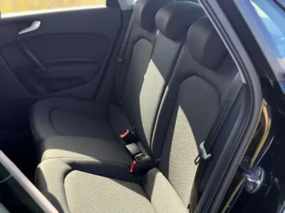 Audi A1 Sportback 2014 - 11500 EUR, 152000 km - AUTO.MOTO.pt - 152000km - foto 12 de 43