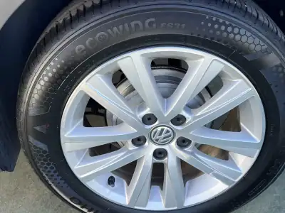 Volkswagen Polo 2017 - 12990 EUR, 99650 km - AUTO.MOTO.pt - 99650km - foto 14 de 14