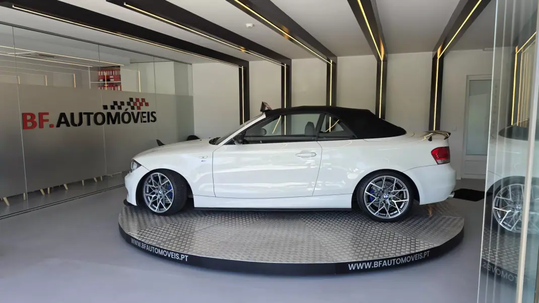 BMW 118 2009 - 12900 EUR, 225191 km - AUTO.MOTO.pt - 225191km - foto 14 de 61